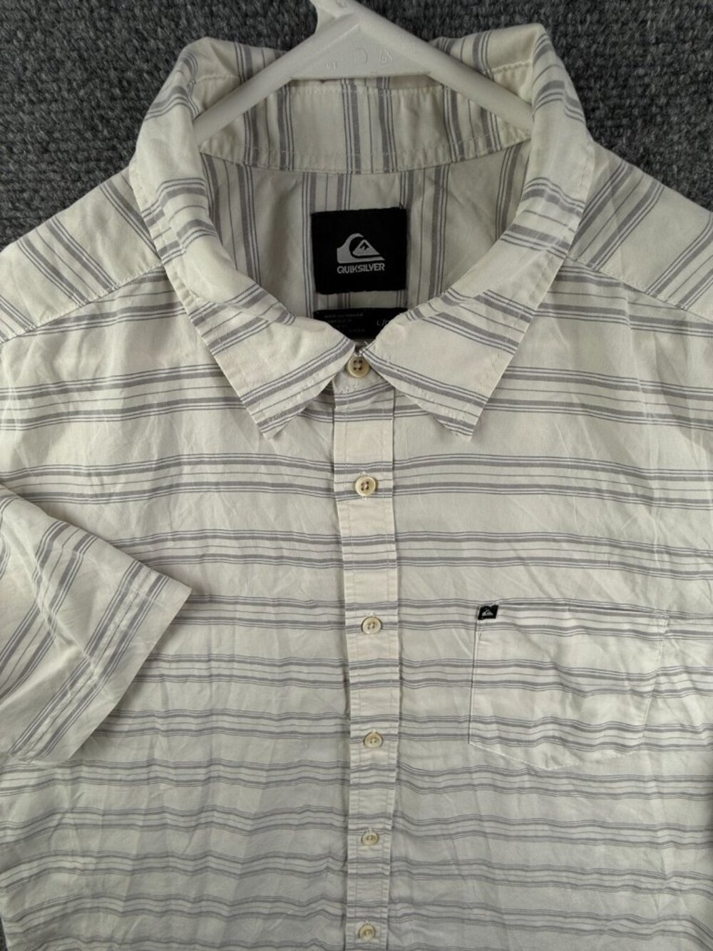 Quiksilver Men Short Sleeve Button Up Shirt White Striped Large Polynosic Adult